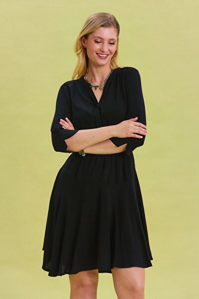 Los banditos Φόρεμα μίντι με λαιμόκοψη με λεπτομέρεια με κουμπί