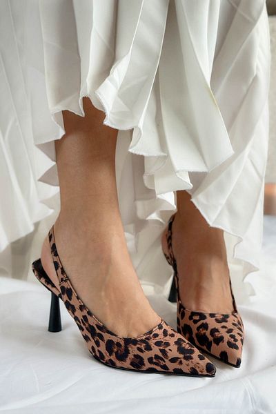 Shoebutik Дамски обувки на висок ток с отворен стилет Luna в жълто и черно с животински мотив