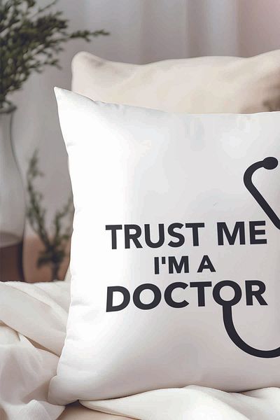 qoeuyl boutique Trust Me I'M a Doctor Doctor Printed Fiber Filled Gift Pillow