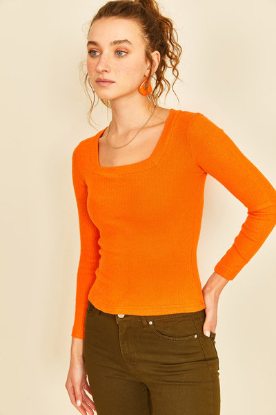 EYYE Помаранчевий боді з довгими рукавами та квадратним коміром