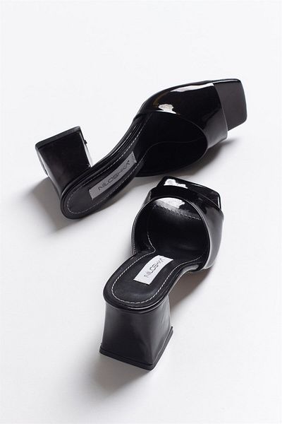 Niloshka Γυναικείες παντόφλες Dublin Black Patent Leather