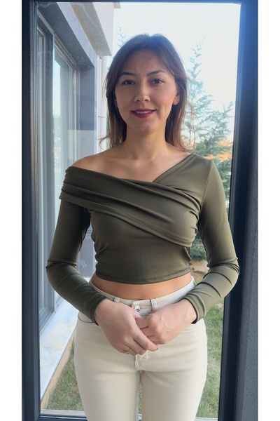 TUSİVA STORE OMUZ DEKOLTELİ ÇAPRAZ YAKA BLUZ YEŞİL