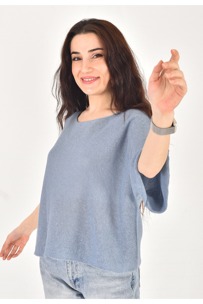 Clothing> Tops > Blouses