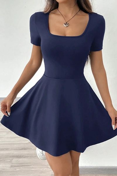 World Fashion Trends Mini rochie evazată cu guler pătrat JT7064