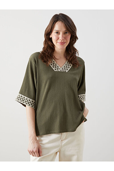 LC Waikiki Nevavm Women's Blouse with V-Neck Pattern with Difference