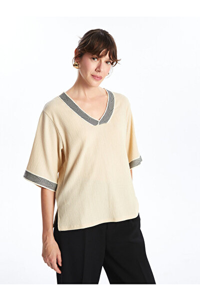 LC Waikiki LCWAIKIKI Βασική γυναικεία μπλούζα με στάμπα με λαιμόκοψη σε σχήμα V