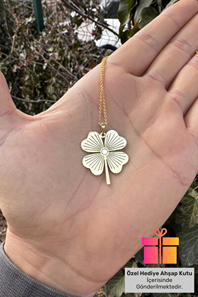 Lucente Jewellery Ahşap Hediye Kutulu Yonca Şans Kolyesi 925 Ayar Altın Gümüş Kaplama Büyük Yonca Kolye