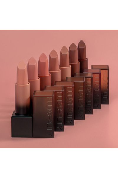 Huda Beauty أحمر شفاه مرطب، كريم باور بوليت جلو وصناعة ذاتية (3 جم)