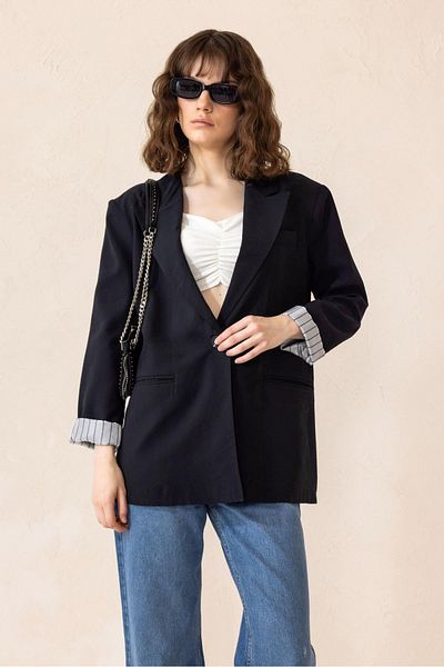 Olcay Gestreifte, gefütterte Modal-Sportjacke SCHWARZ 8258