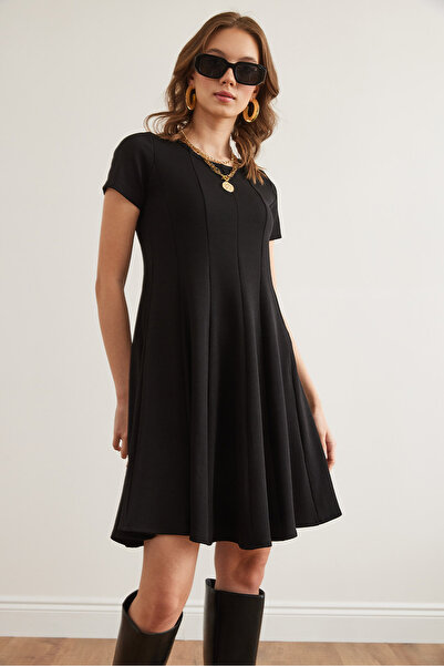 Olalook Kadın Siyah Parçalı Trend Mini Kloş Elbise ELB-19002348