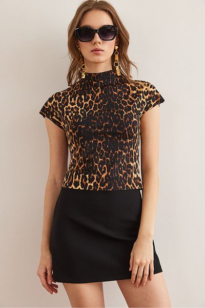 Olalook Γυναικεία Leopard Μαύρος γιακάς Νυχτερίδα Crop Micro Μπλούζα BLZ- 19002873
