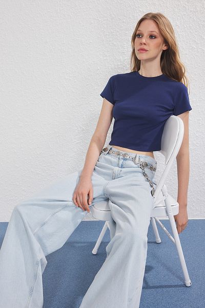 Trendyol Collection Navy Blue Ribbed Fitted/Fitted Stretch Knitted T-Shirt Twoss25Ts00186