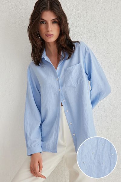 Trendyol Collection Cămașă albastru deschis cu detaliu de piatră TWOSS25GO00015
