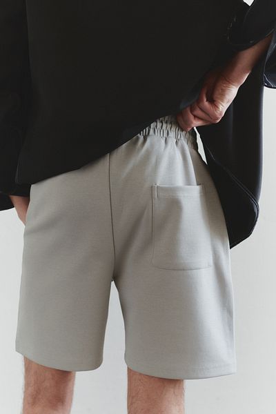 Trendyol Collection Limitovaná edice šedých kraťasů a bermud - s detailem prošívání, TMNSS25SR00019