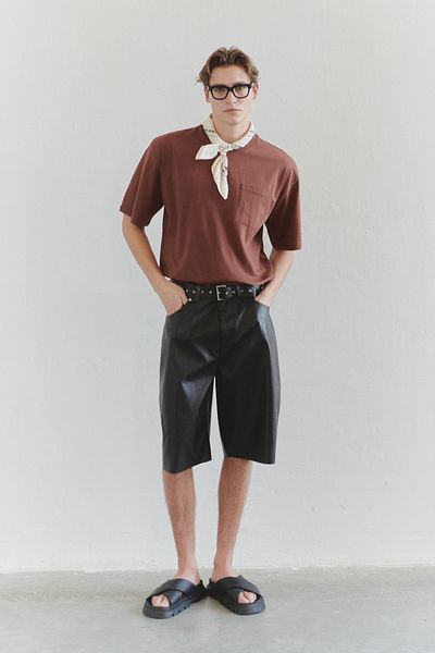 Trendyol Collection Fliesenfarbenes, weit geschnittenes Mesh-Taschen-T-Shirt – TMNSS25TS00068