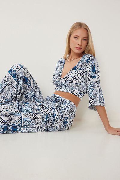 Happiness İstanbul Women White Indigo Blue Patterned Crop Blouse Pants Suit Zv00270
