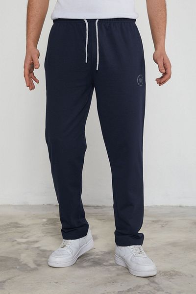 Trendyol Collection Marineblaue Regular New York bestickte Jogginghose TMNSS25EA00007