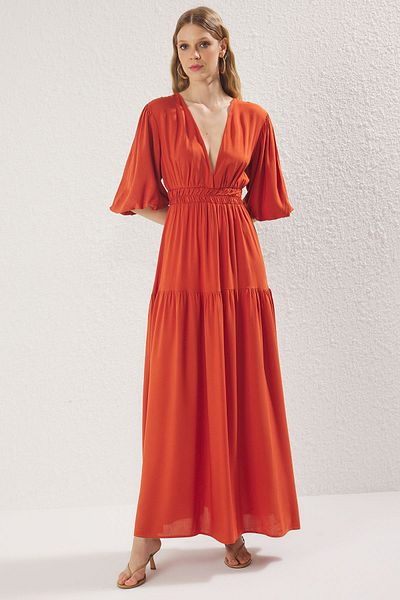 Trendyol Collection Flaches Maxi-Webkleid mit Fliesenmuster TWOSS25EL00776