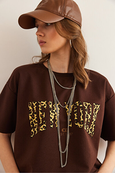 Olalook Γυναικείο μπλουζάκι καφέ Leopard Newyork 2 Wise άνετη εφαρμογή