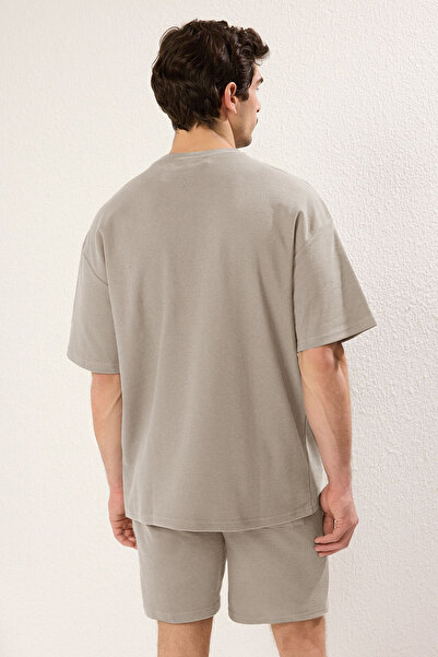Trendyol Collection Stone Oversize/Wide Cut Textured Pocket Detail Short Sleeve Premium T-shirt