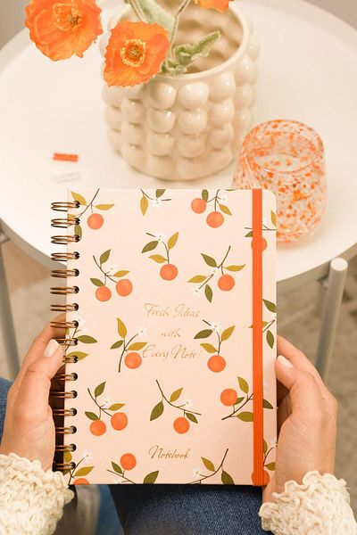Matt Notebook Blocnotes în spirală elastic A5 15x21 cm carouri nedatat Floare de portocal