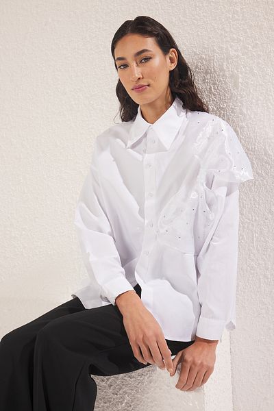 Trendyol Modest Λευκό υφασμένο πουκάμισο με φιόγκο από βαμβακερό ύφασμα TCTSS25TG00026