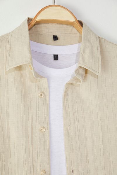 Trendyol Collection Μπεζ κανονική εφαρμογή με υφή ζακάρ ντραπέ πουκάμισο TMNSS25GO00070