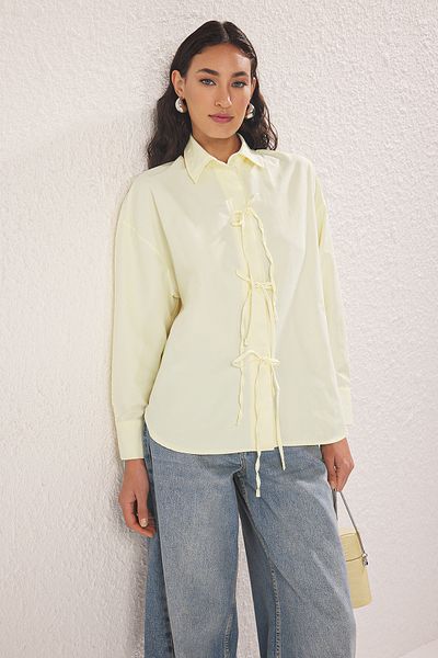 Trendyol Modest Hellgelbes Hemd aus gewebter Terrycotton mit Schnürung TCTSS25TG00025