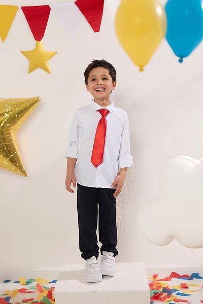 TRENDYOLKIDS Biała, unisexowa, tkana koszula szkolna - TKDAW25GO00002