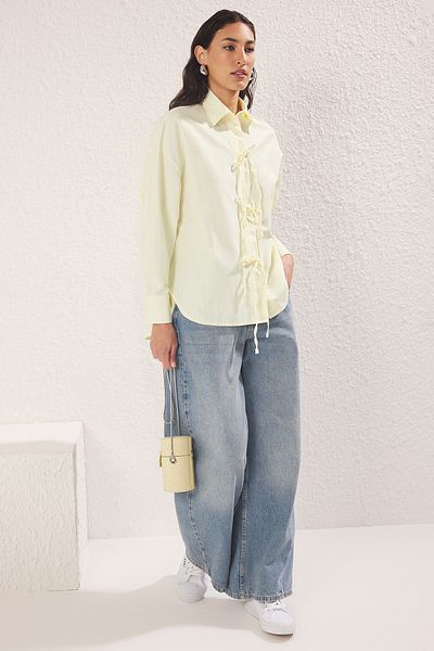 Trendyol Modest Hellgelbes Hemd aus gewebter Terrycotton mit Schnürung TCTSS25TG00025