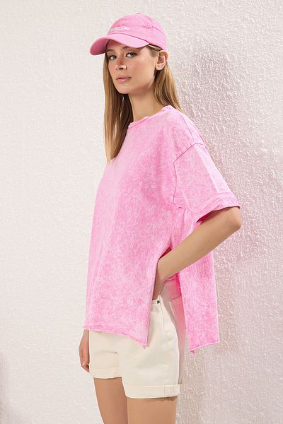 Trendyol Collection Světle růžové prané 100% bavlna s dvojitým rukávem Asymetrické oversize pletené tričko TWOSS20TS0828