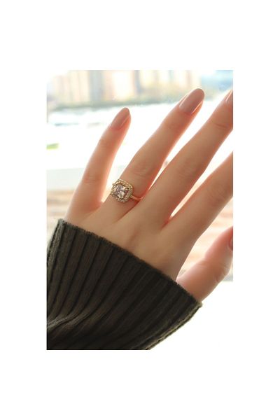 Skygo Gold Baguette and Zircon Cubic Zirconia Square Ring - TJ-BYK1739