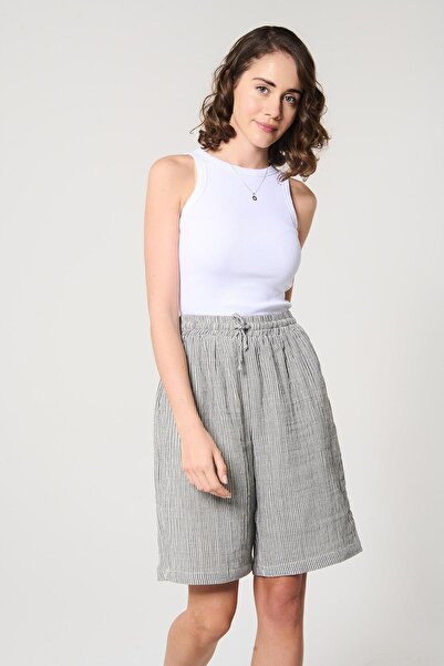 ZYRAH Gri Renk Çizgili %100 Pamuklu Kadın Bermuda Şort