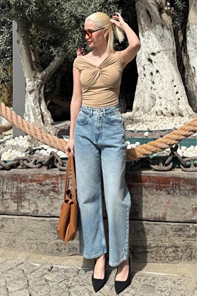 Madmext Bej Madonna Yaka Kadın Bluz Mg2411