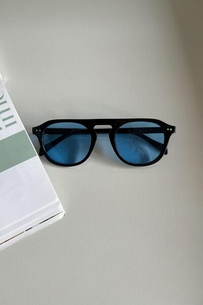La sauvagine Retro Style Black-Blue Glasses – Lightweight and Stylish Design