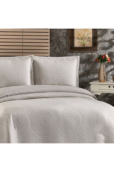 Solinas Collection Medallion Mink Double Bedspread