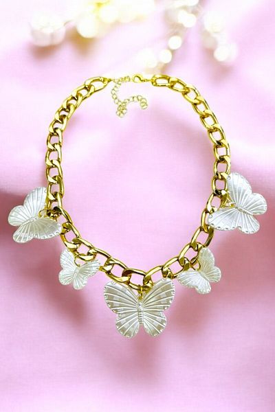 PETEK AKSESUAR Mother of Pearl Butterflies Chain Necklace