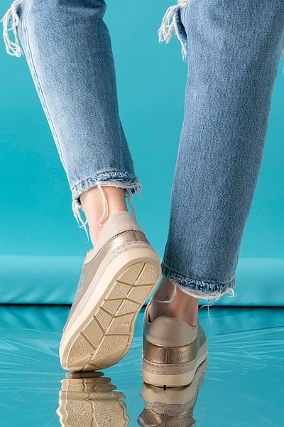 golder Pantofi sport Como pentru damă, cremă