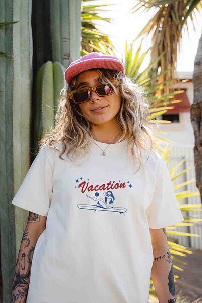 Tee&more. Unisex Oversize Premium T-shirt - Back and Front Printed, Retro Vacation Model