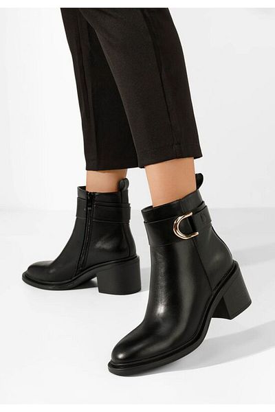 B T Shoes Women's black Driana heeled ankle boots