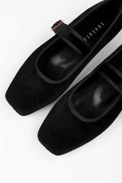 Shoeberry Women's Bobbi Black Velvet Blunt Toe Ballerinas