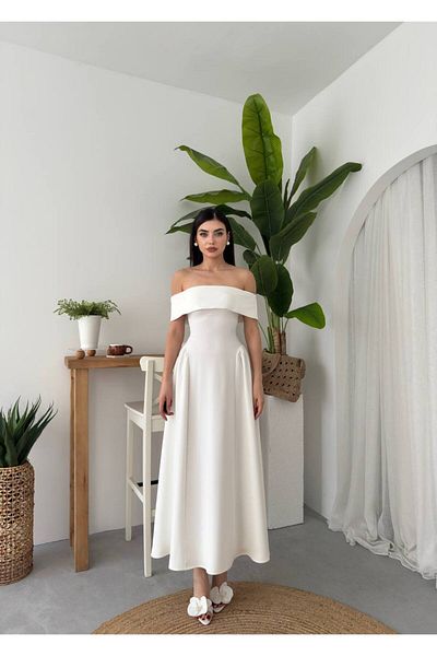 Afiş Butik White Madonna Collar Pleated Bodice Long Dress