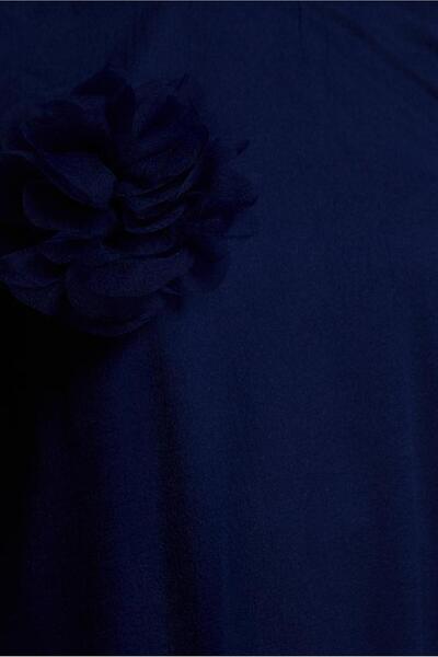 Alvina Tunic 44552 - Accessory Detailed