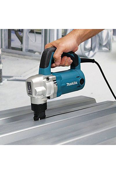Makita JN3201 Nibbler For Steel, Aluminum, Max. Cutting Thickness 3.2mm, 710W, 1300spm, 3.4kg