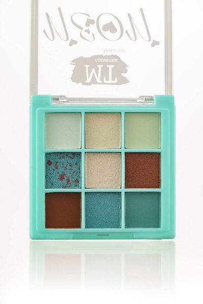 Makeuptime Neon Color Eyeshadow Palette 9 Colors 03 Model
