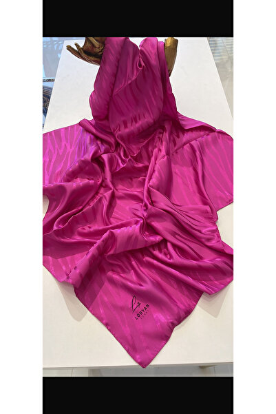 eminebaşaran وشاح جاكار