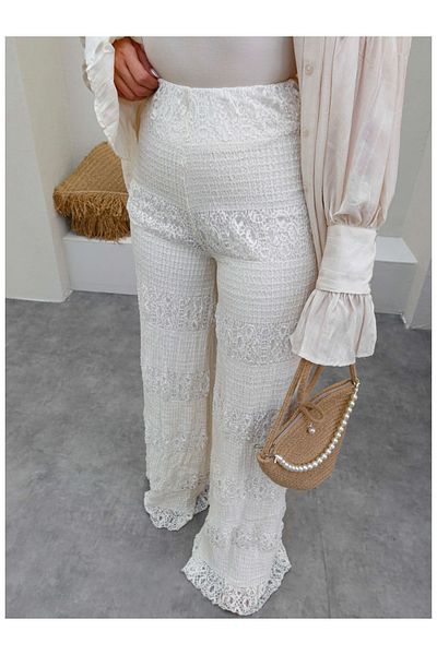 ESRAHELVACI Ecru Lace Detailed Trousers