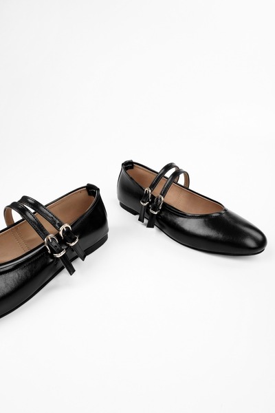 Shoeberry Women's Fiesty Black Skin Ballerinas