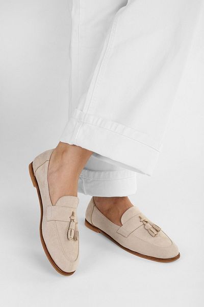 Shoeberry Γυναικείες μπαλαρίνες Brie Beige Suede με φούντες