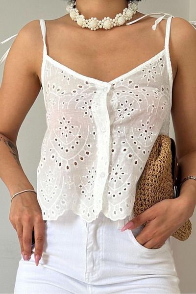 BZ Boutique Myterrax White Lace Brode Blouse